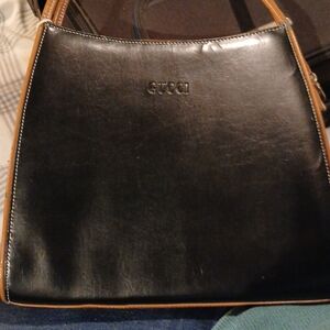 Gucci Elegant Black and Brown Shoulder Bag